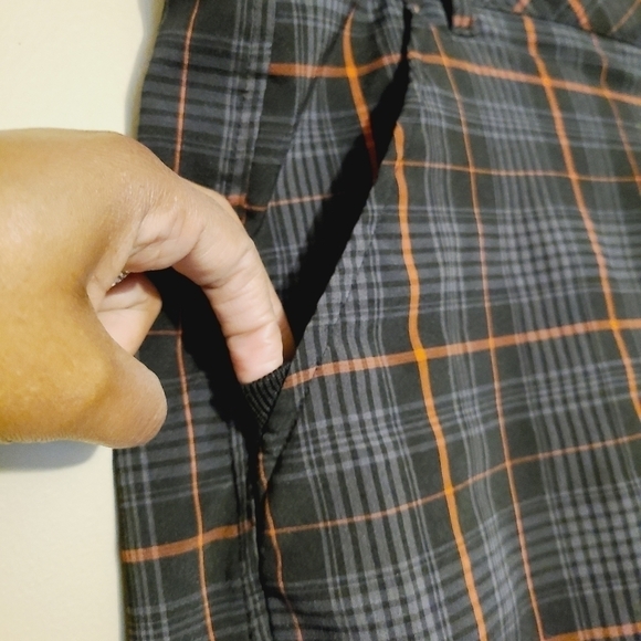 Fila Sport |  Men's Gray and Black Plaid Athleisure Golf Shorts (Waist Size 40) - Picture 10 of 12